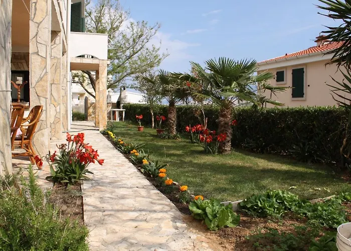 With Parking Space Pag - 6326 * Pag Town